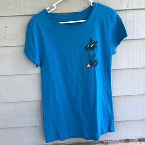 Teefury Toothless Pocket Dragon Blue Shirt Women’s L HtTYD